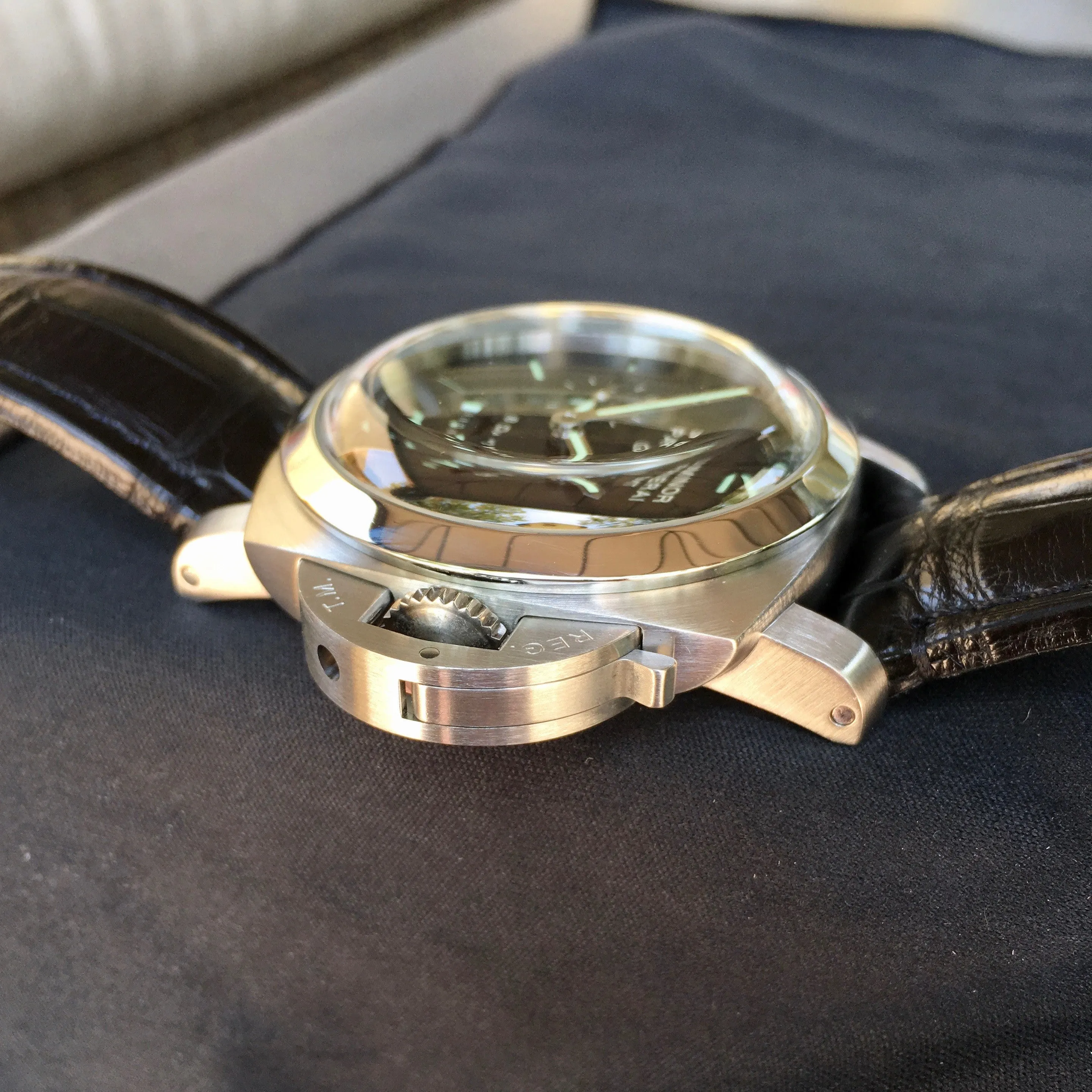 Panerai PAM 233 Luminor 1950 8 Days GMT "Dot" Stainless Steel Manual PAM00233 Watch