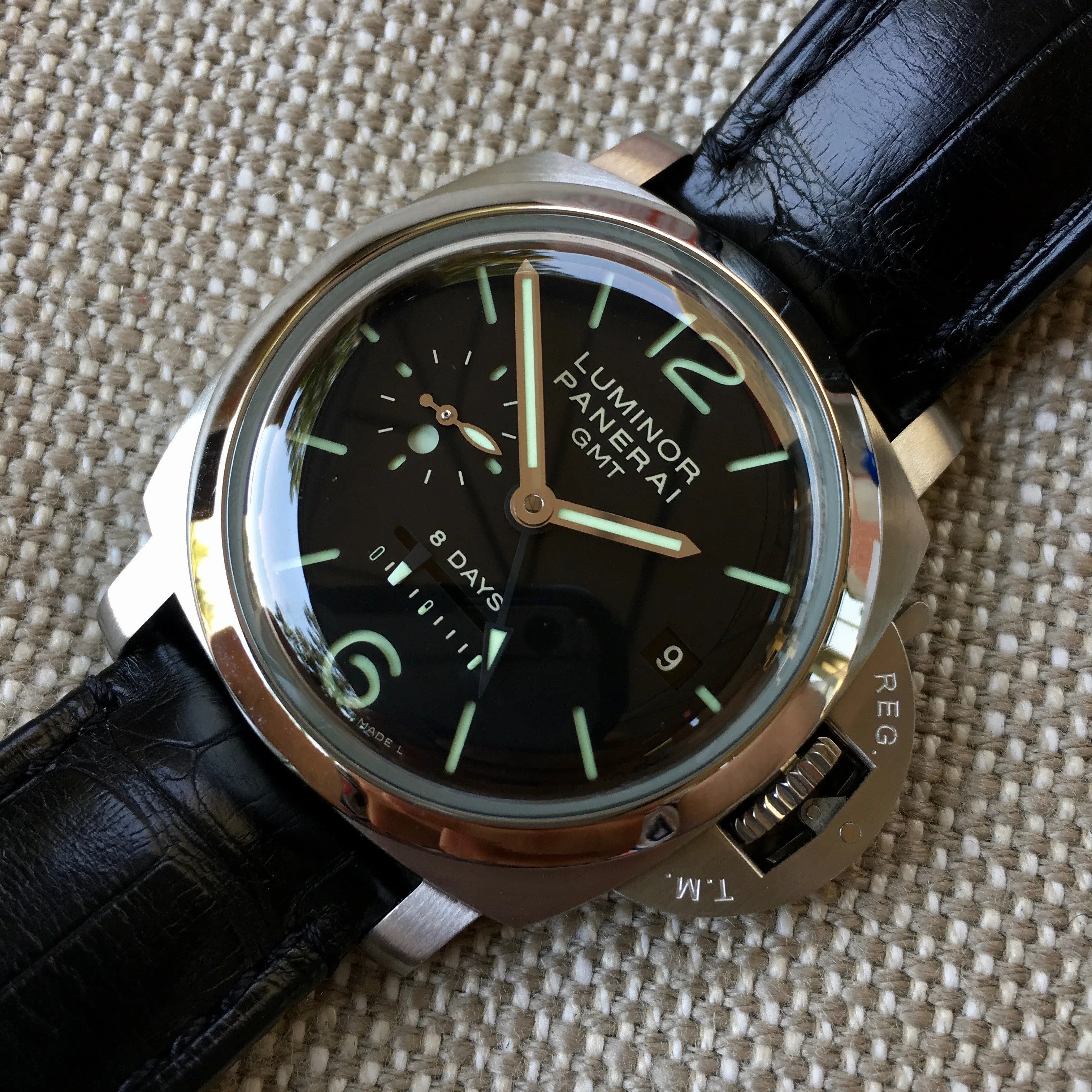 Panerai PAM 233 Luminor 1950 8 Days GMT "Dot" Stainless Steel Manual PAM00233 Watch