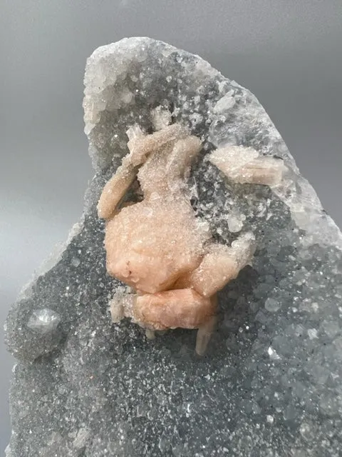 Pink Heulandite, Stilbite, Calcite & Apophylite