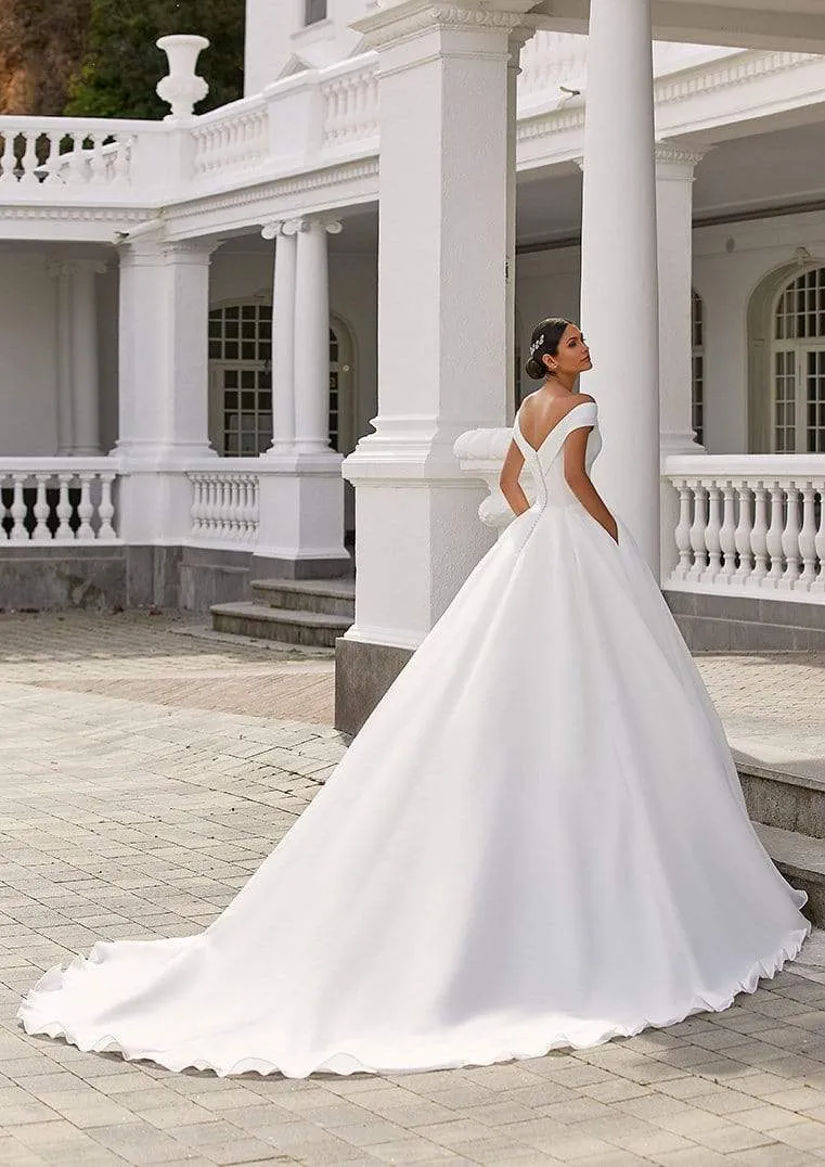 Pronovias: Farrah