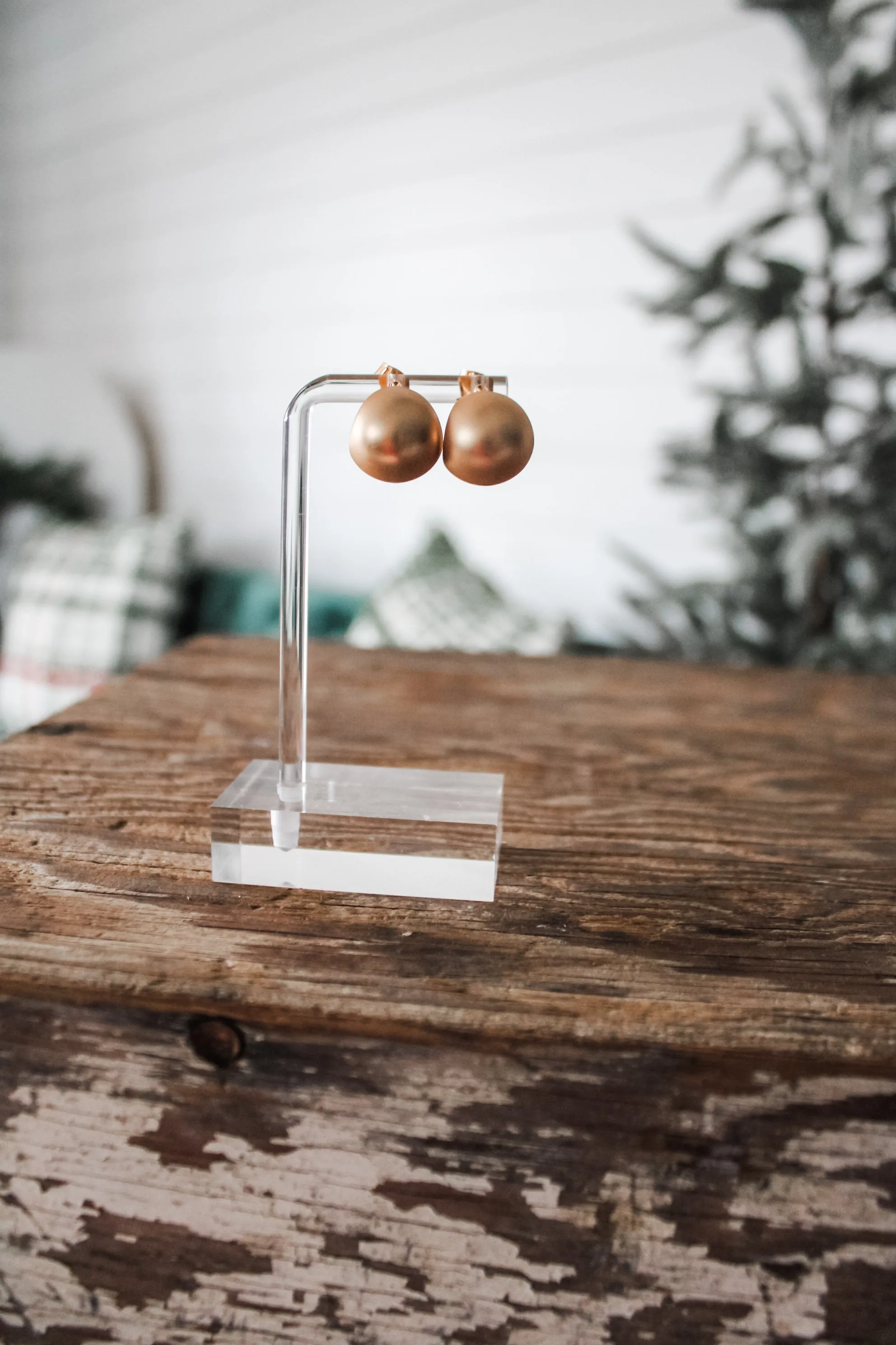 Simple Times Earrings • Gold
