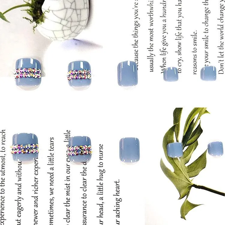 Toe Nails Aquamarine