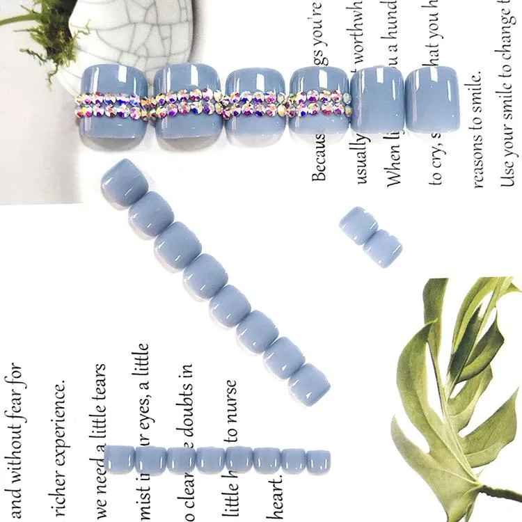 Toe Nails Aquamarine