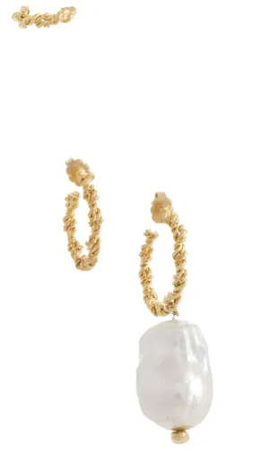 TWISTED WIRE EAR-SET WITH PEARL