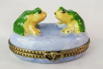 Two Frogs - Express 3 Day Shipping