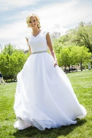 V-neckline White Organza Wedding Dress with Rhinestones Belt