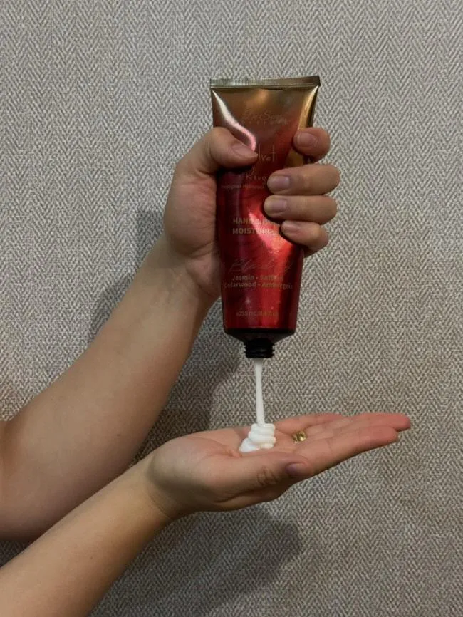 Velvet Rouge Hand & Body Moisturizer