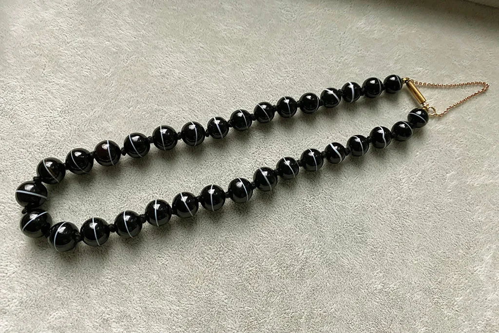 Victorian Banded Agate Bead Necklace